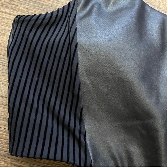 NWT FABLETICS Principal Motion365+ Low Impact Bra Black Shine Size XS - Picture 3 of 11